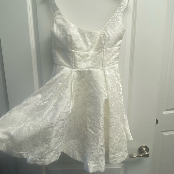 Showpo Stephane Mini Dress - Picture 2 of 3